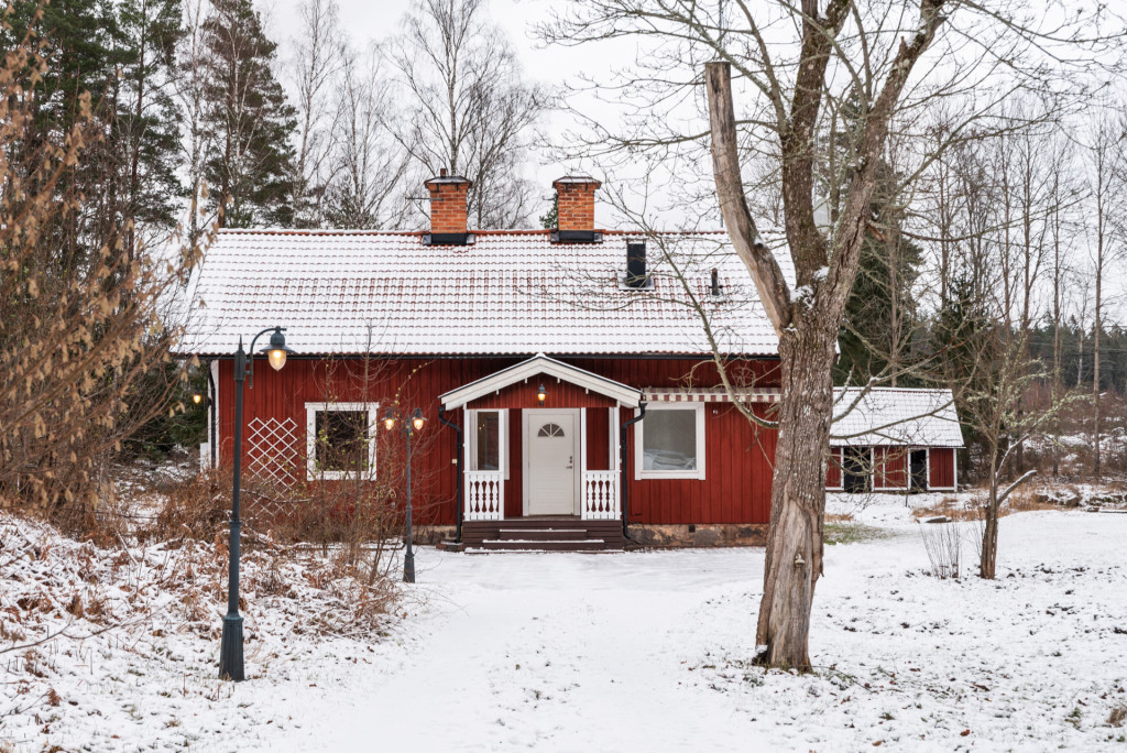 24 tillbyggnad altan med tak skebobruk norrtalje brobyvagen stockholm roslagen